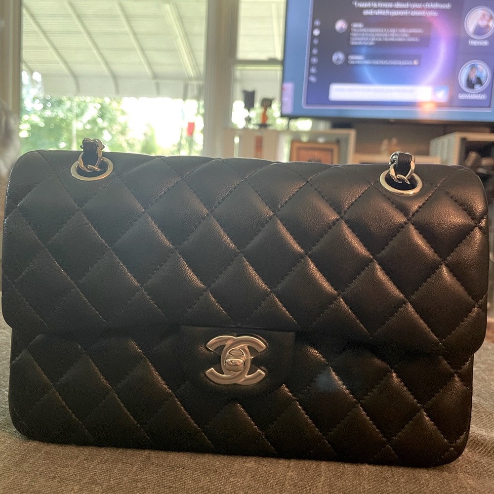 Chanel black classic flap - Authenticated with Real Authentication